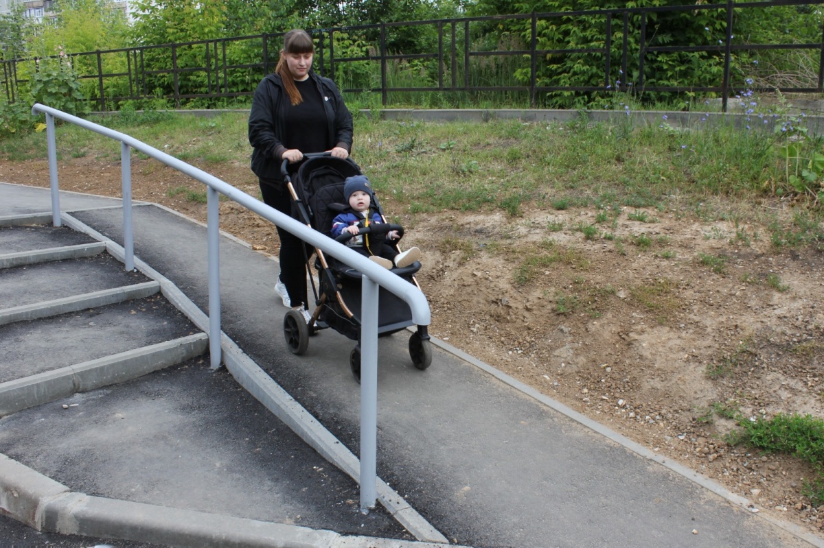 Две новые пешеходные лестницы появились в микрорайоне Верхние Печеры - фото 1