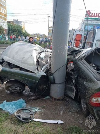 Опубликованы фото с места смертельного ДТП на Южном шоссе в Нижнем Новгороде - фото 4