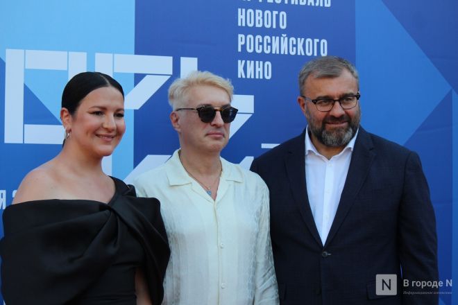 Знаменитости здесь: фоторепортаж с открытия &laquo;Горький fest&raquo; в Нижнем Новгороде - фото 18