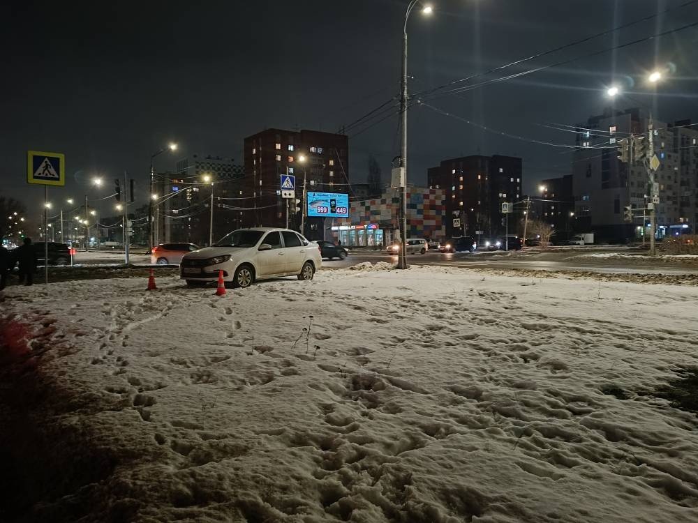 Легковушка сбила девочку на пешеходном переходе в Автозаводском районе - фото 1