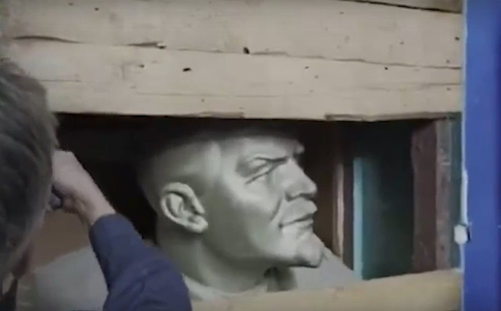 Бюст Ленина обнаружен в стене балахнинского ДК - фото 1