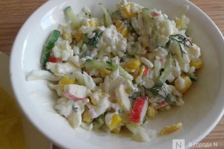 Как долго можно хранить салаты, оставшиеся после новогодней ночи