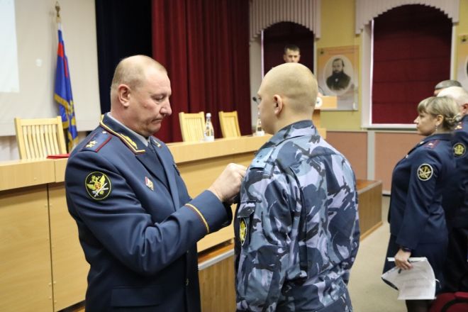 Сотрудника нижегородского ГУФСИН наградили за отвагу в ходе СВО - фото 2