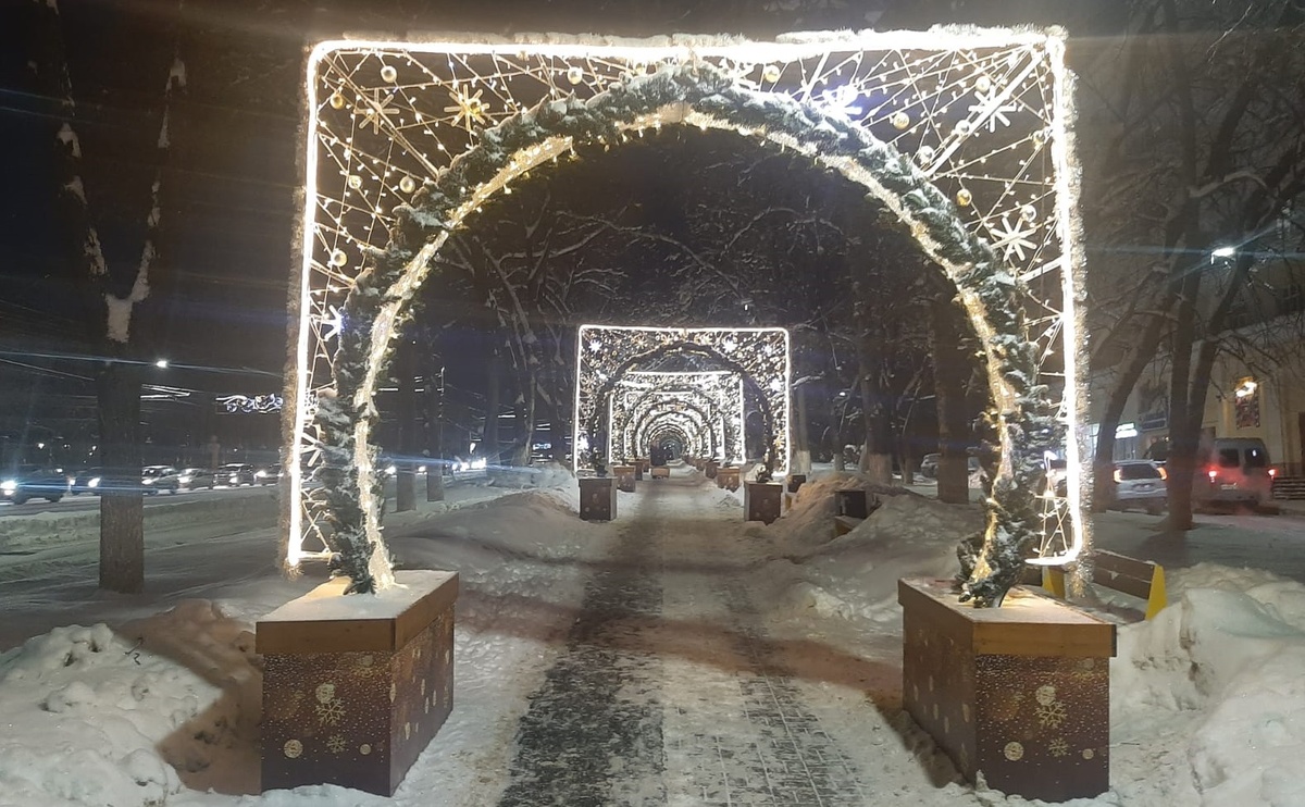 Новогодние арки устанавливают в Приокском районе - фото 1