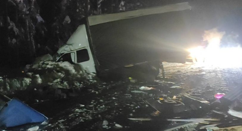 Два водителя пострадали в жестком ДТП на трассе в Нижегородской области - фото 3