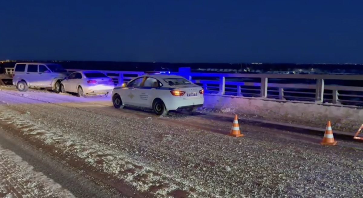 Женщина пострадала в ДТП на Мызинском мосту в Нижнем Новгороде - фото 1