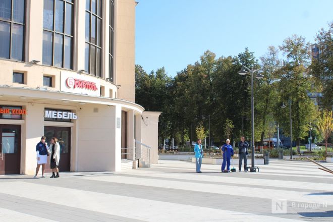 Благоустройство площади у Автозаводского универмага завершено в Нижнем Новгороде - фото 50