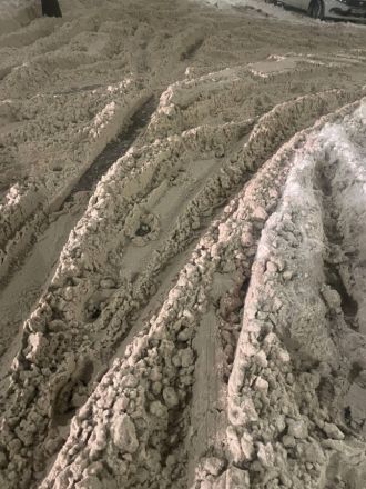 «Сугробы по шею». Показываем, что творится сейчас во дворах Нижнего Новгорода - фото 6