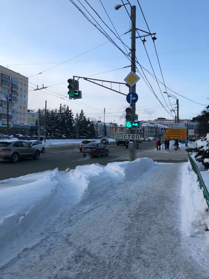 Постоянный поворот направо разрешен на улице Коминтерна в Нижнем Новгороде