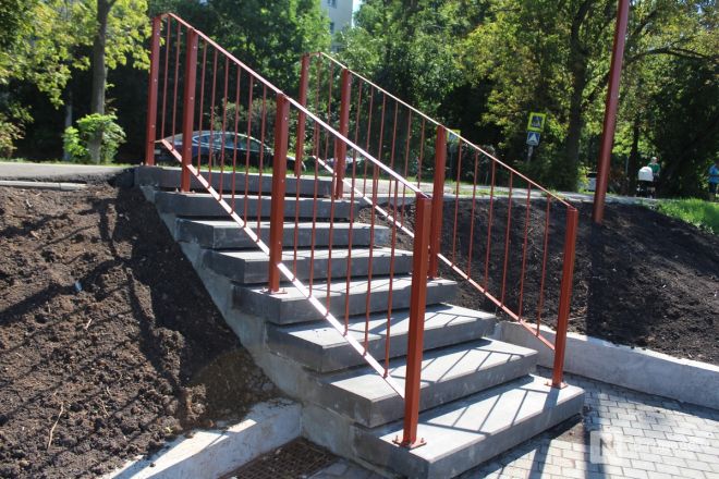 Клумбы-лодки отремонтировали на Аллее Дружбы в Нижнем Новгороде - фото 5