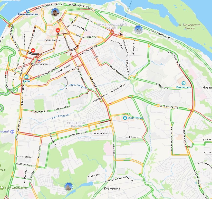 Гигантские пробки сковали центр Нижнего Новгорода вечером 8 октября - фото 1