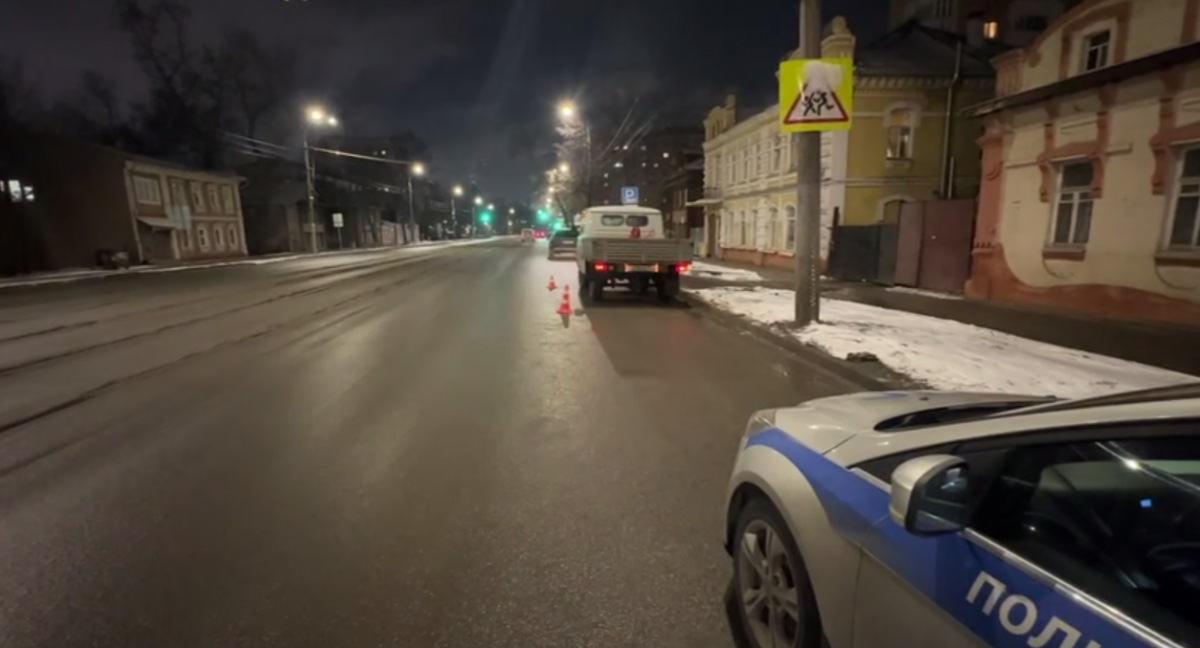 УАЗ сбил женщину на улице Чкалова в Нижнем Новгороде - фото 1