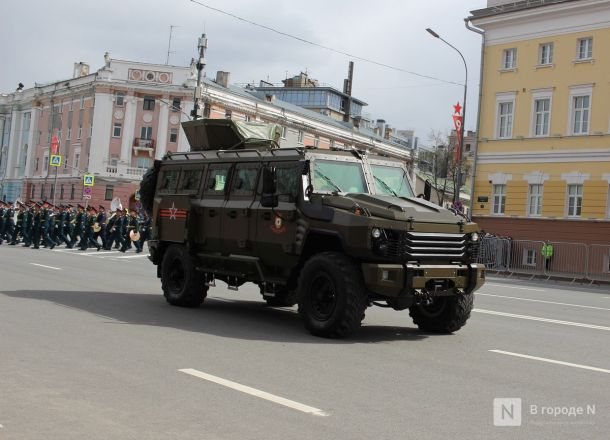 Бронеавтомобили &laquo;Буран&raquo; и &laquo;Кадет&raquo; впервые вышли на парад в Нижнем Новгороде - фото 3