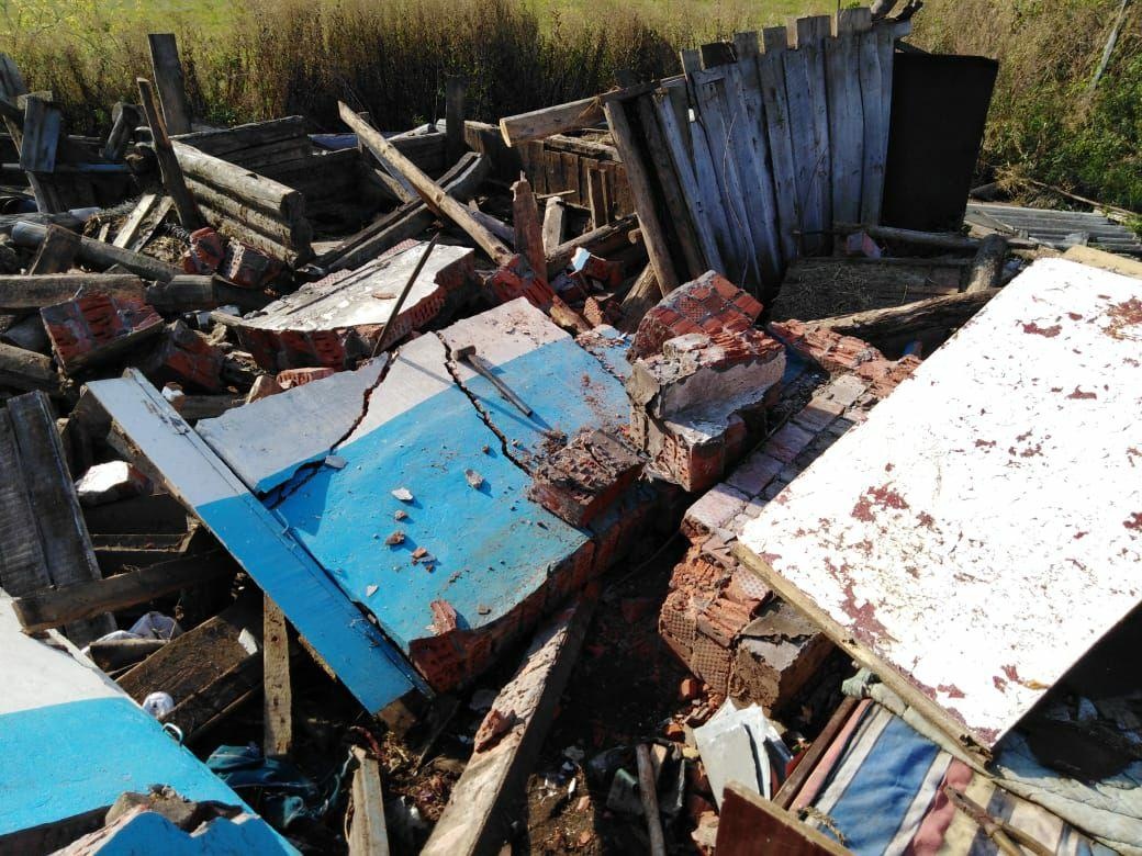 Работника завалило насмерть рухнувшей стеной дома в Починковском районе - фото 2