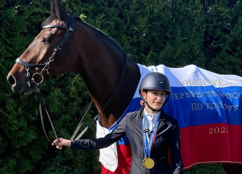 Формула чемпионства: как загораются новые звезды в нижегородском конном спорте - фото 1