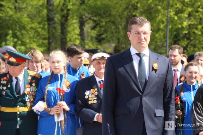 Без парада и салюта: как прошел День Победы в Нижнем Новгороде — фоторепортаж - фото 94