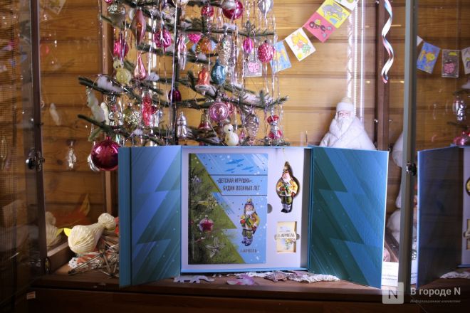 Волшебство из стекла: фоторепортаж с фабрики елочных игрушек в Нижнем Новгороде - фото 115