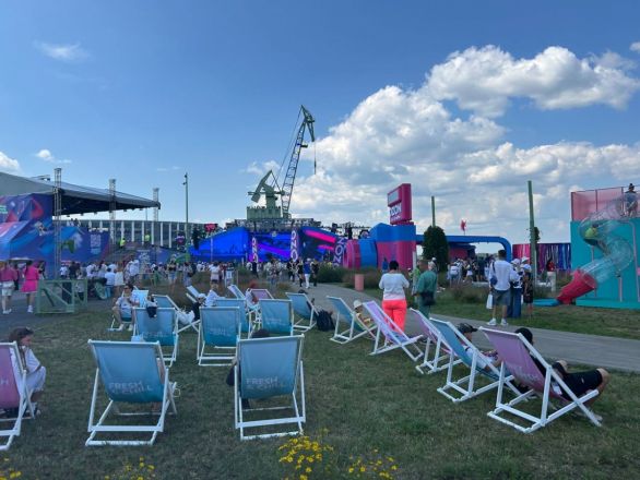 Первый, мощный, грандиозный: как прошел VK Fest в Нижнем Новгороде — репортаж - фото 48