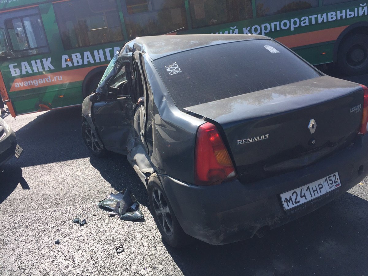 Водитель иномарки и пассажирка автобуса получили травмы в ДТП в Советском районе - фото 2
