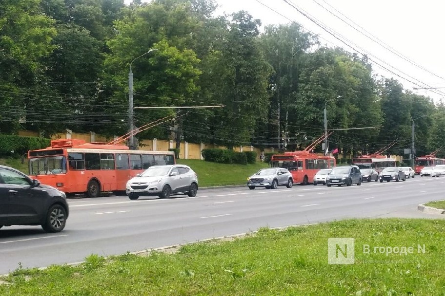 Троллейбусы встали на проспекте Гагарина из-за обрыва контактного провода - фото 1