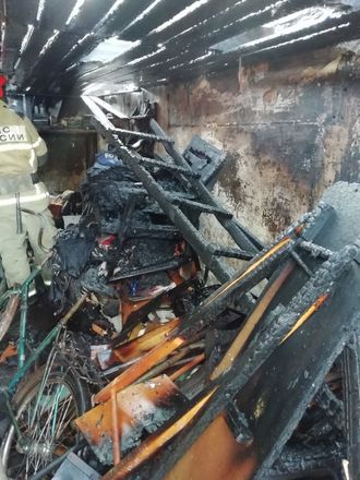 Тела мужчины и женщины нашли в сгоревшем гараже в Кулебаках - фото 1