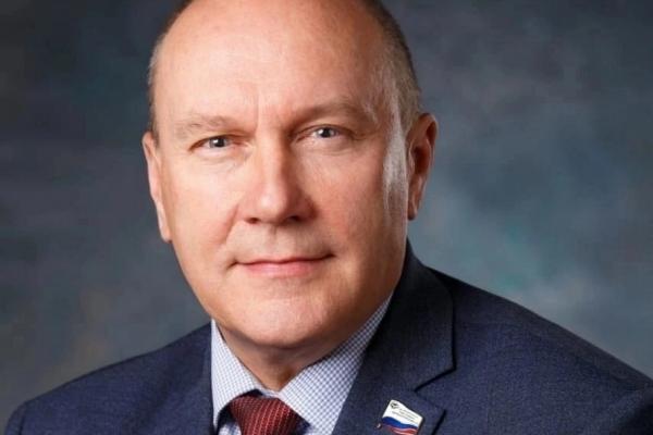 &laquo;Это даст врачам импульс&raquo;. Василий Приказнов &mdash; про нижегородскую медицину и премию &laquo;Искусство исцелять&raquo;