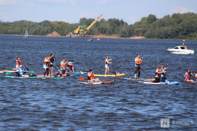 75 яхт и более 500 сапов вышли на Волгу в Нижнем Новгороде в День города - фото 10