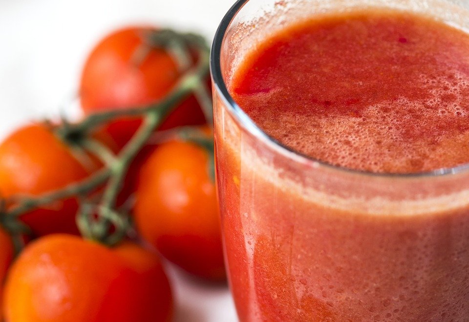 Полезно ли пить томатный сок каждый день