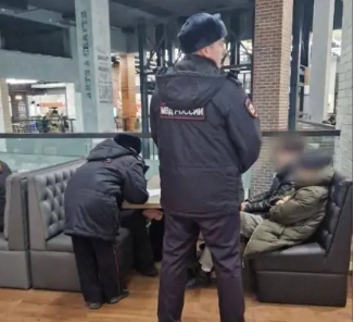 Полиция установила личности хулиганивших в нижегородском ТЦ подростков   - фото 1