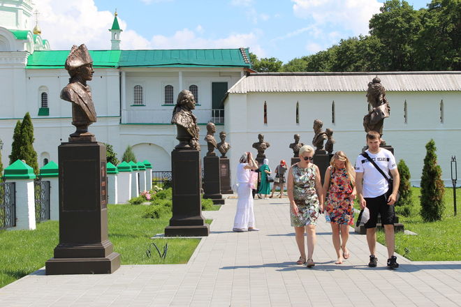 Аллея Романовых открылась в Нижнем Новгороде (ФОТО) - фото 30