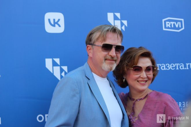 Знаменитости здесь: фоторепортаж с открытия &laquo;Горький fest&raquo; в Нижнем Новгороде - фото 79