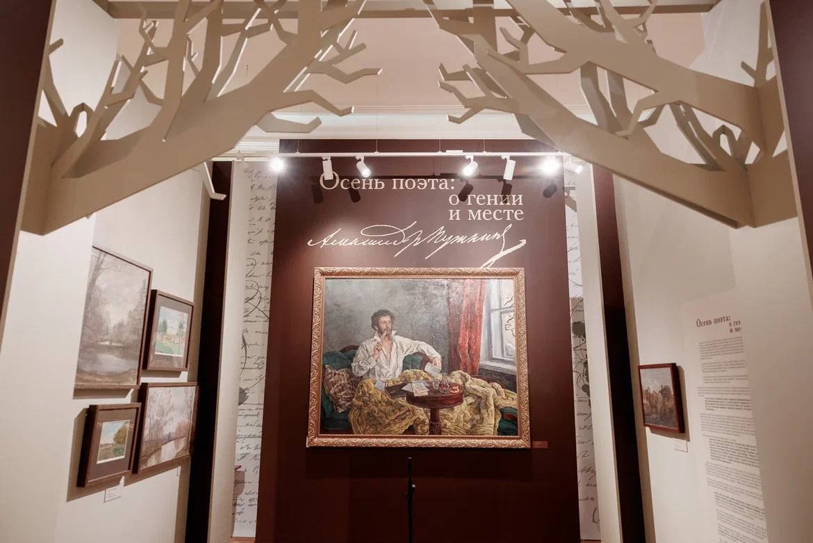 Сергей Безруков посетил новую выставку о Пушкине в нижегородском Болдино - фото 2