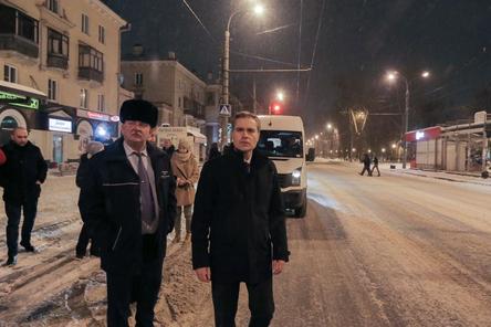Панов дал сутки на исправление ситуации с уборкой снега в Московском районе (ФОТО)