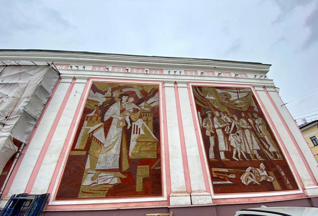 Две части панно &laquo;Связь времен&raquo; отреставрировали в Нижнем Новгороде - фото 1
