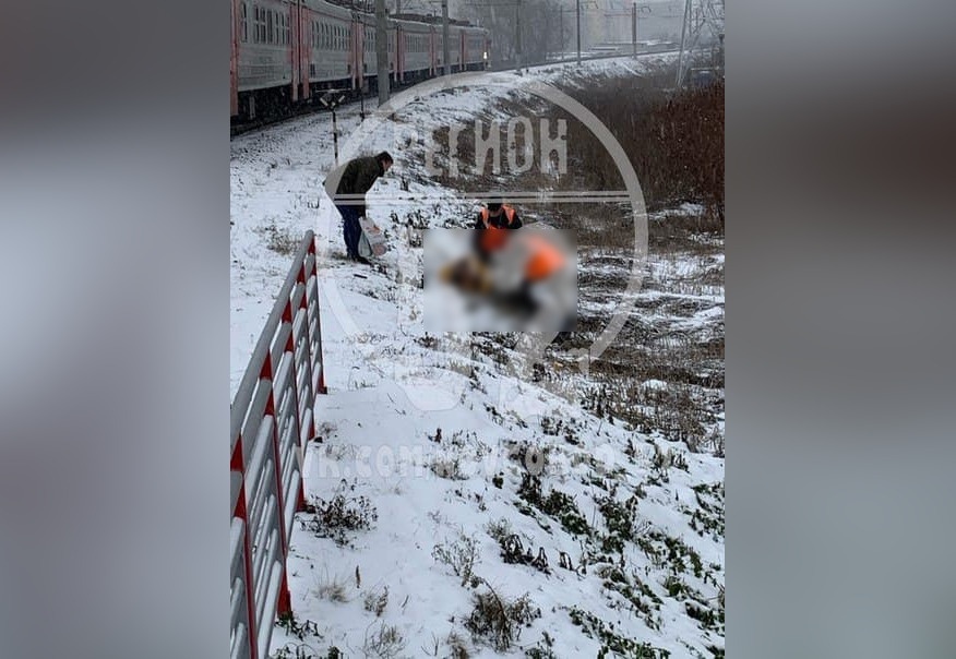 Соцсети: электричка сбила человека в Московском районе - фото 1