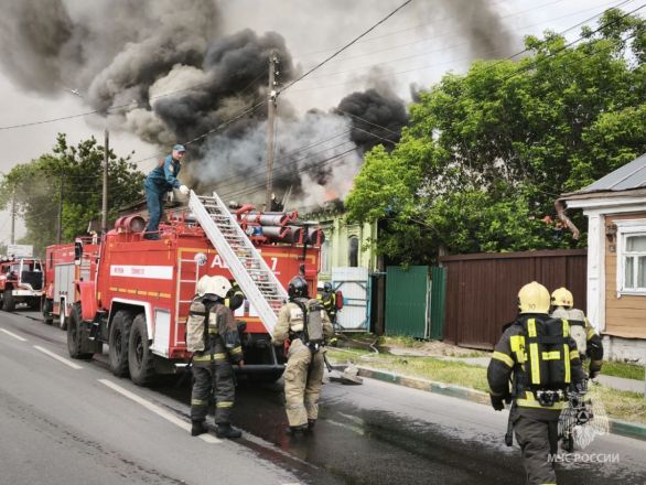 Появились фото с пожара на улице Интернациональной в Нижнем Новгороде - фото 2